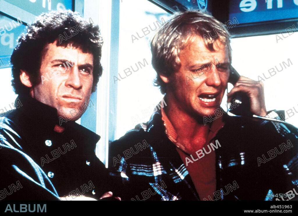 DAVID SOUL und PAUL MICHAEL GLASER in STARSKY AND HUTCH, 1975, unter der Regie von DON WEIS, EARL BELLAMY, GEORGE MCCOWAN und PAUL MICHAEL GLASER. Copyright SPELLING-GOLDBERG PRODUCTIONS.