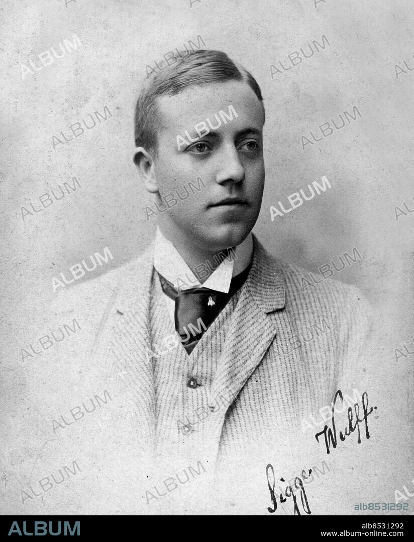 ARKIV CA 1890. Sigge Wulff, född Sigfrid Lindgren, 1869-92, svensk varietéartist och kuplettsångare. Sigge uppträdde på Berns Salonger och Alhambra i slutet på 1800-talet innan sin allt förtidiga död vid 22 års ålder. Känd för bl. a visorna "Calle P" och "Isabella".. Foto: PrB / SCANPIX / Kod: 190.