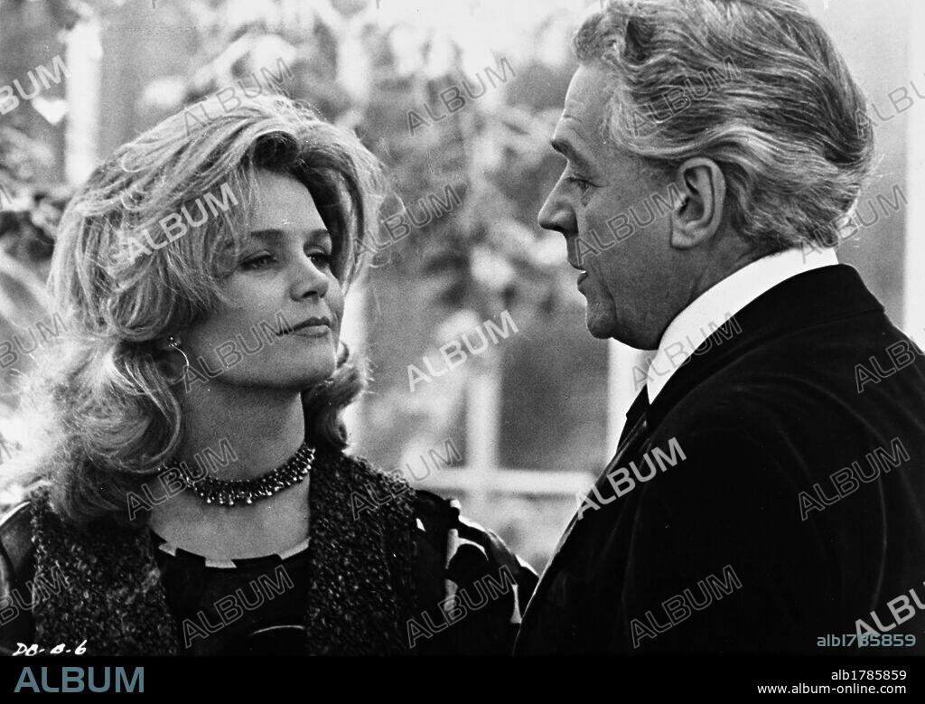 LEE REMICK y PAUL SCOFIELD en UN DELICADO EQUILIBRIO, 1973 (A DELICATE BALANCE), dirigida por TONY RICHARDSON. Copyright AMERICAN FILM THEATRE.