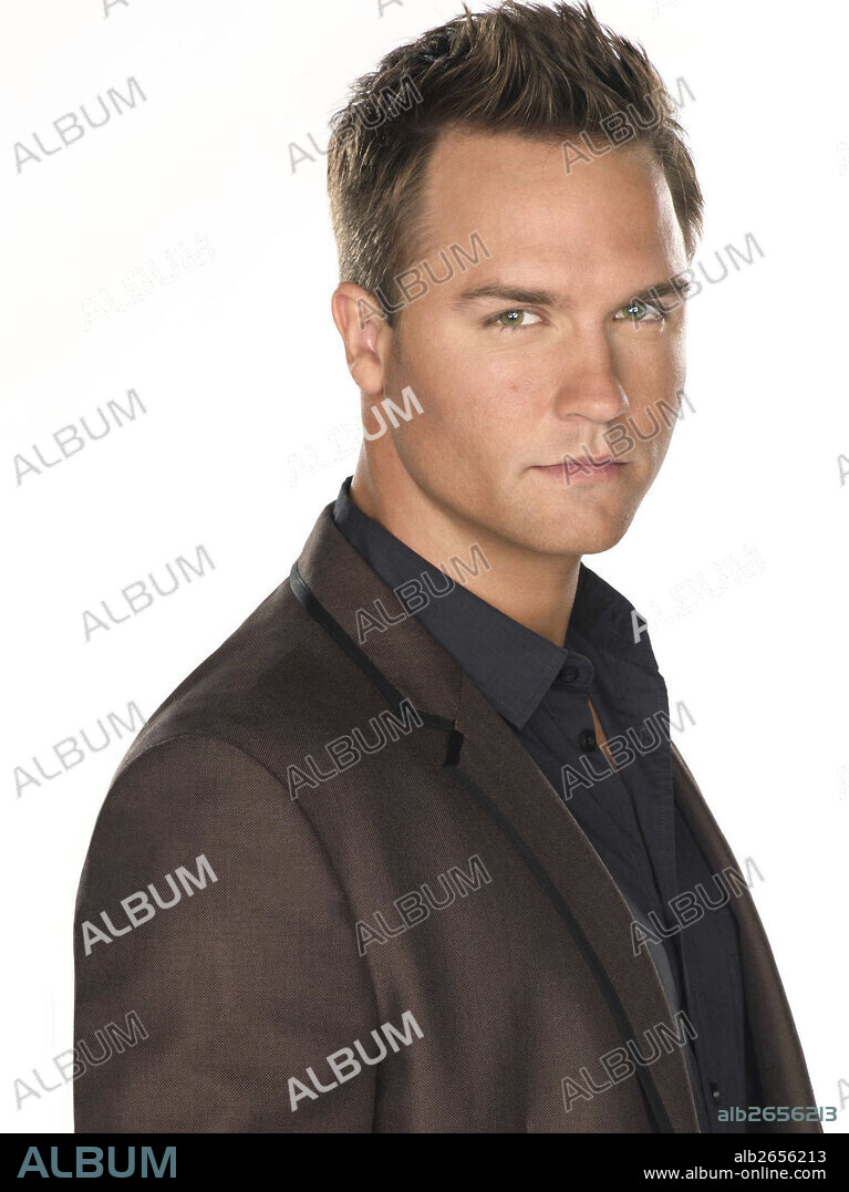 SCOTT PORTER in HART OF DIXIE, 2011, directed by DAVID PAYMER and TIM MATHESON. Copyright CBS TELEVISION.