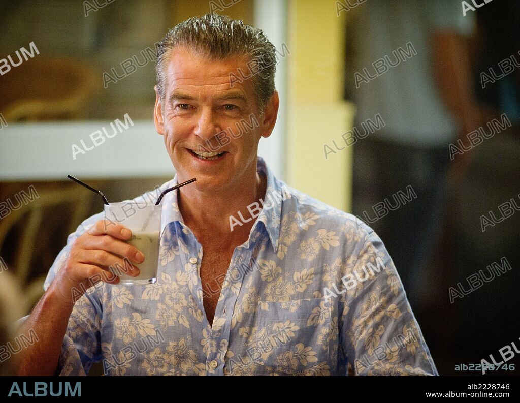 PIERCE BROSNAN in A LONG WAY DOWN, 2013, unter der Regie von PASCAL CHAUMEIL. Copyright WILDGAZE FILMS.