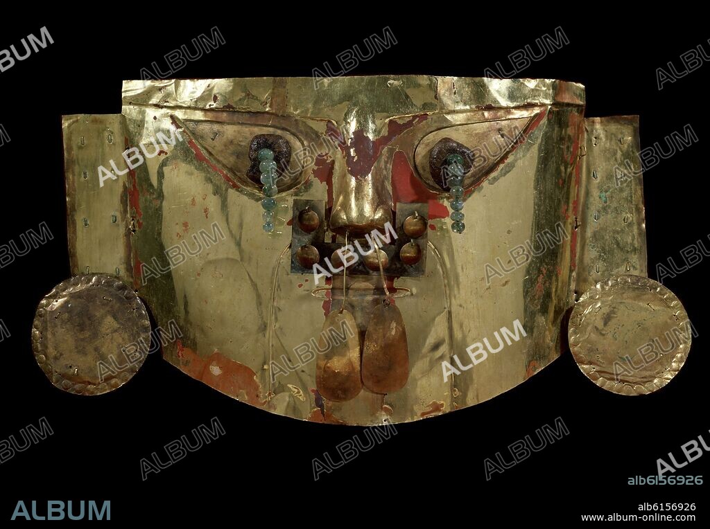 MASCARA FUNERARIA DE ORO EST. CHIMU PREHISPANICO.