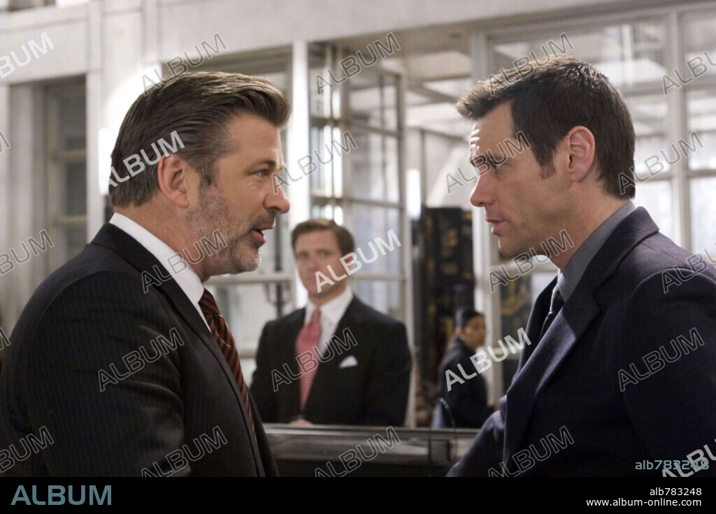 ALEC BALDWIN y JIM CARREY en DICK AND JANE. LADRONES DE RISA, 2005 (FUN WITH DICK AND JANE), dirigida por DEAN PARISOT. Copyright COLUMBIA PICTURES / NELSON, RALPH.