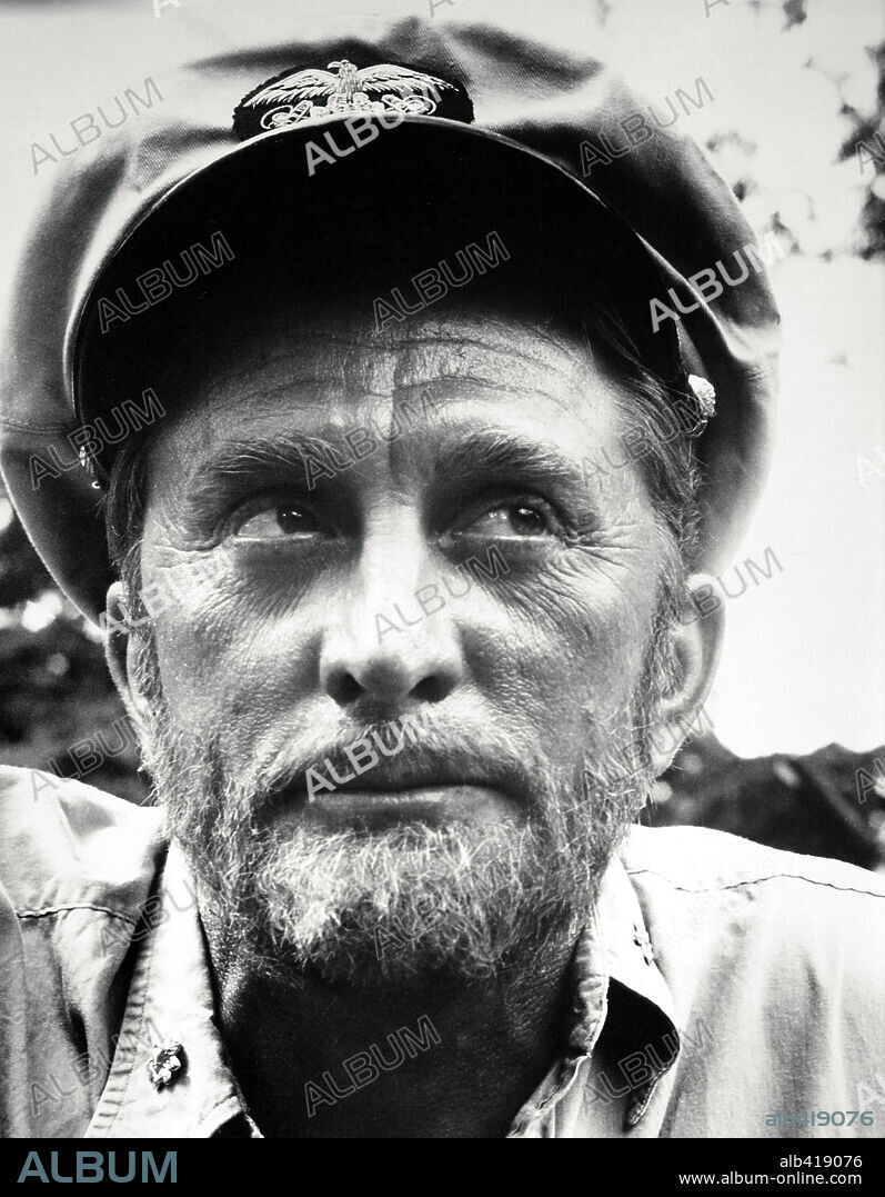 KIRK DOUGLAS en PRIMERA VICTORIA, 1965 (IN HARM'S WAY), dirigida por OTTO PREMINGER. Copyright PARAMOUNT PICTURES.