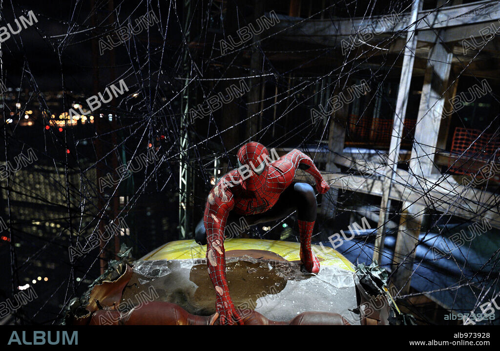TOBEY MAGUIRE en SPIDER-MAN 3 (2007), dirigida por SAM RAIMI. Copyright COLUMBIA PICTURES.