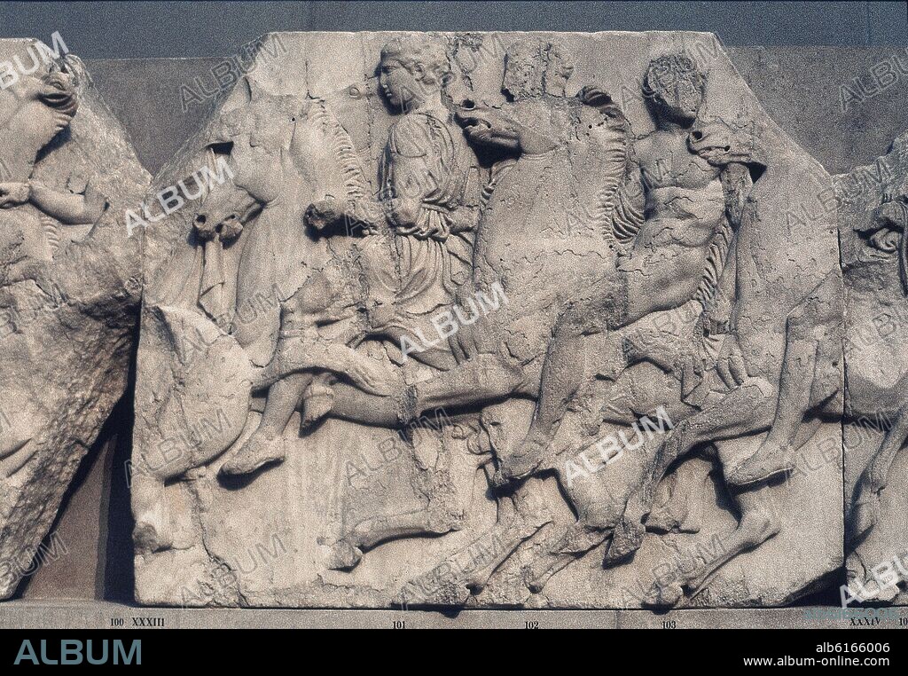 PHIDIAS. FRISO DEL PARTENON - JINETES DE LA PROCESION DE LAS PANATENEAS - SIGLO V AC.