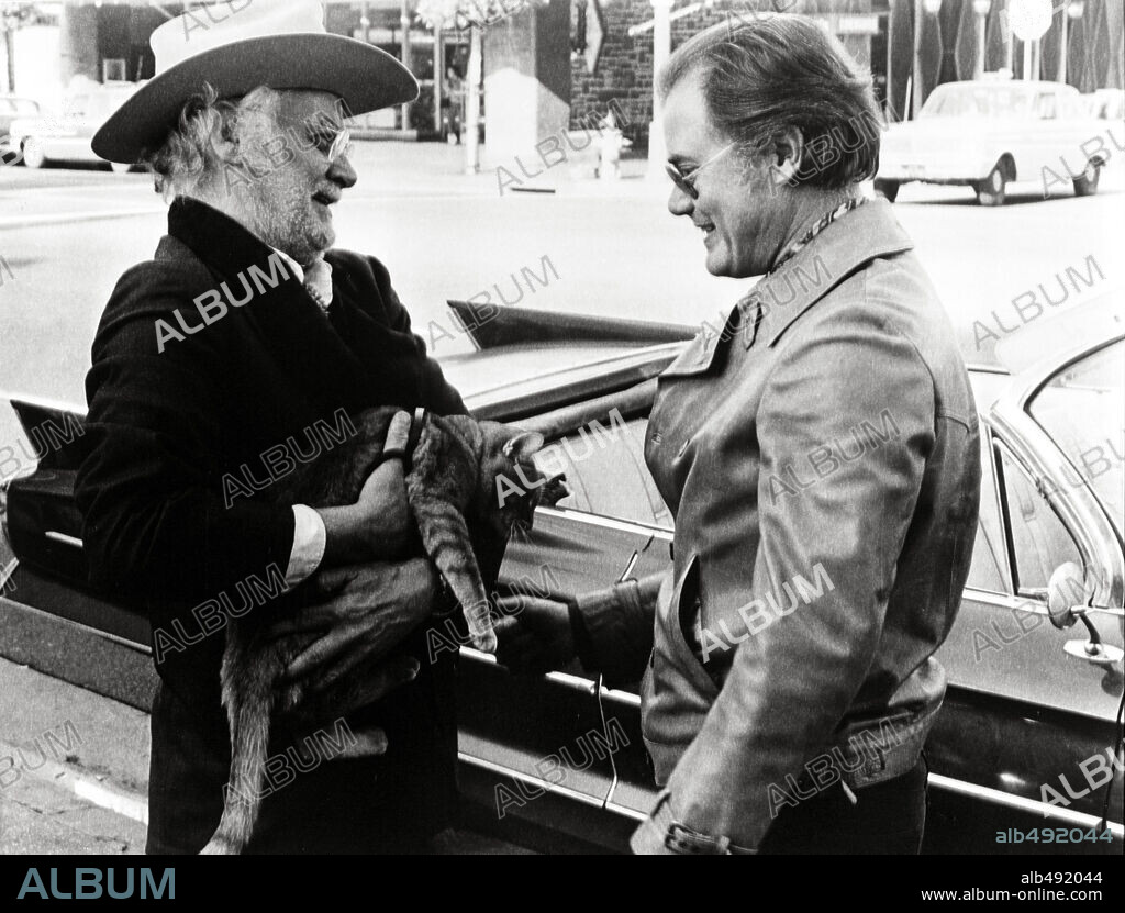 ART CARNEY in HARRY AND TONTO, 1974, directed by PAUL MAZURSKY. Copyright WARNER BROTHERS.