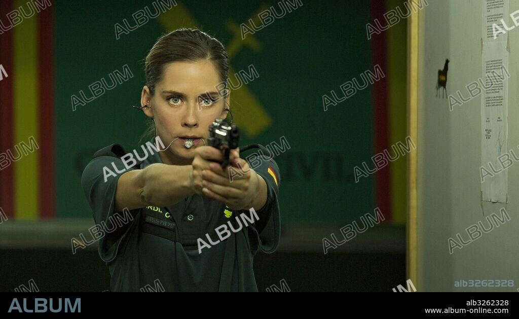 MARIA LEON en CUERPO DE ÉLITE: MISIÓN PALOMARES, 2016 (HEROES WANTED), dirigida por JOAQUIN MAZON. Copyright MOD PRODUCCIONES/KOWALSKI FILMS/ATRESMEDIA CINE/MOVISTAR/ZET.