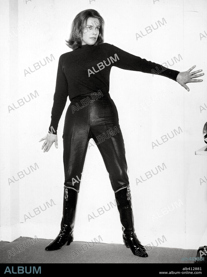 HONOR BLACKMAN dans THE AVENGERS, 1961. Copyright ABC TV.