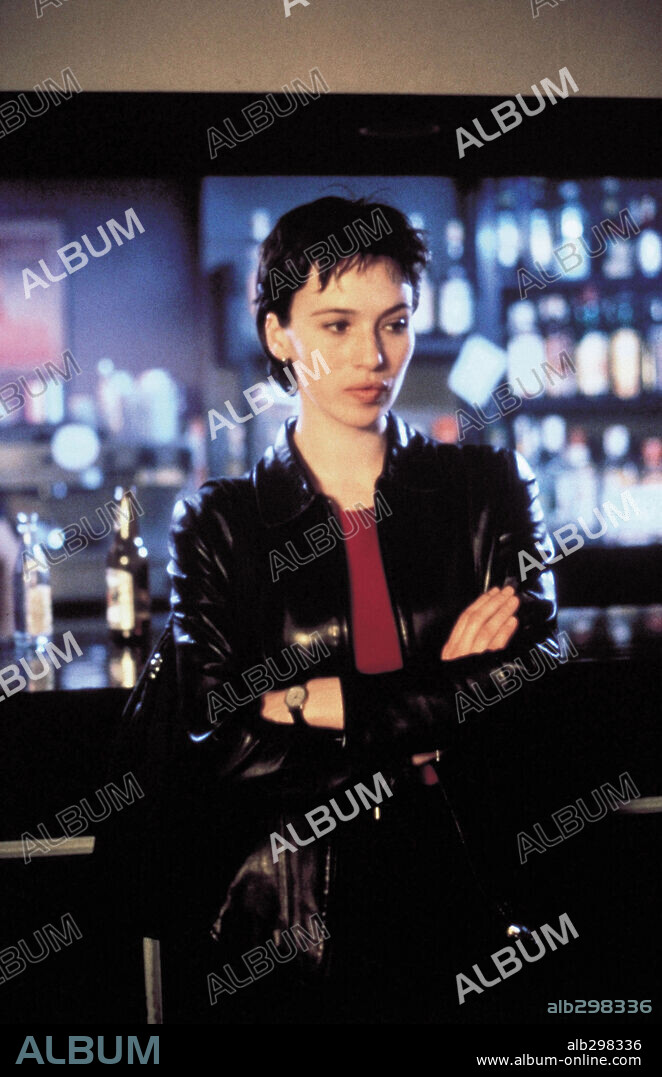 ARIADNA GIL in SEGUNDA PIEL, 1999, unter der Regie von GERARDO VERA. Copyright LOLAFILMS.