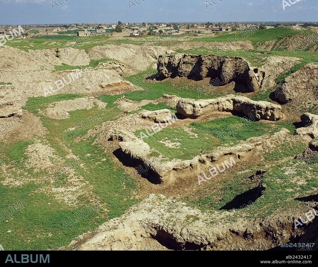 Mesopotamia. Bronze Age. Mari (modern Tell Hariri). Ancient Semitic city, on the right bank of the Euphrates river. It was founded by 2900 BC. Panoramic view of the archaeological site. Syria. (Photo taken before the Syrian Civil War).