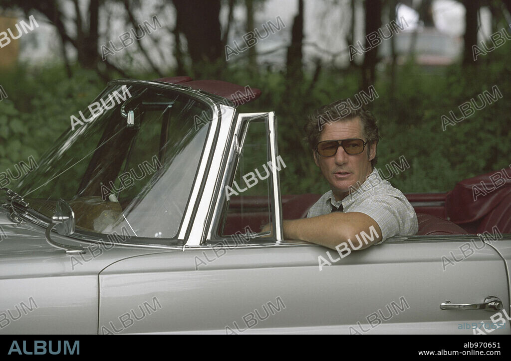 RICHARD GERE en LA GRAN ESTAFA, 2006 (THE HOAX), dirigida por LASSE HALLSTROM. Copyright MIRAMAX FILMS.