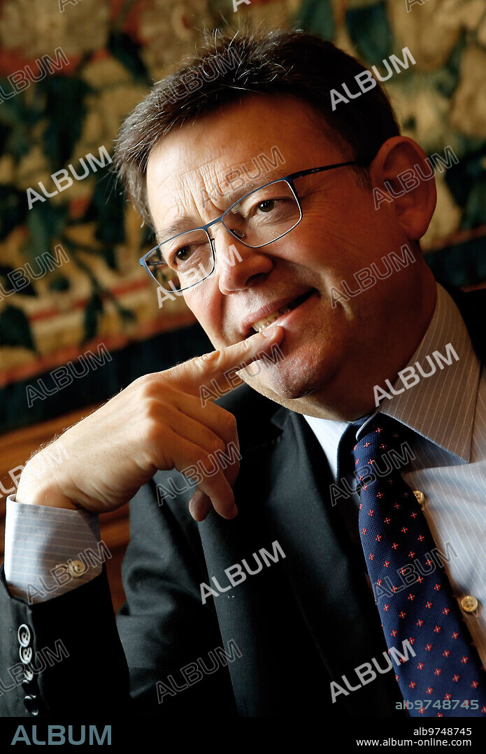 Valencia, 07/02/2015. Interview with the president of the Generalitat Valenciana, Ximo Puig, at the Palau de la Generalitat. Photo: Rober Solsona ARCHDC.