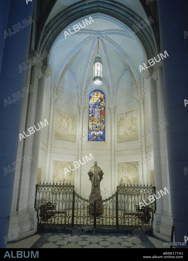 CAPILLA DEL BEATO JOSE MARIA ESCRIVA DE BALAGUER FUNDADOR DEL OPUS DEI.