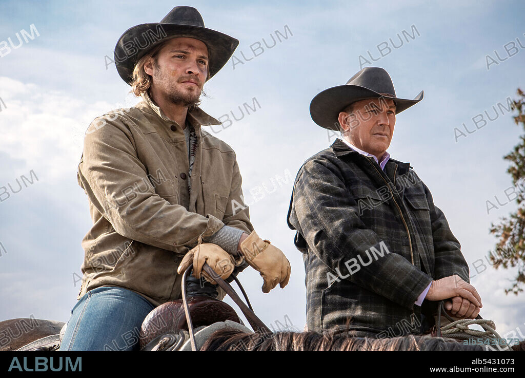 KEVIN COSTNER et LUKE GRIMES dans YELLOWSTONE, 2018, réalisé par GUY FERLAND, JOHN DAHL, STEPHEN T. KAY et TAYLOR SHERIDAN. Copyright LINSON ENTERTAINMENT.