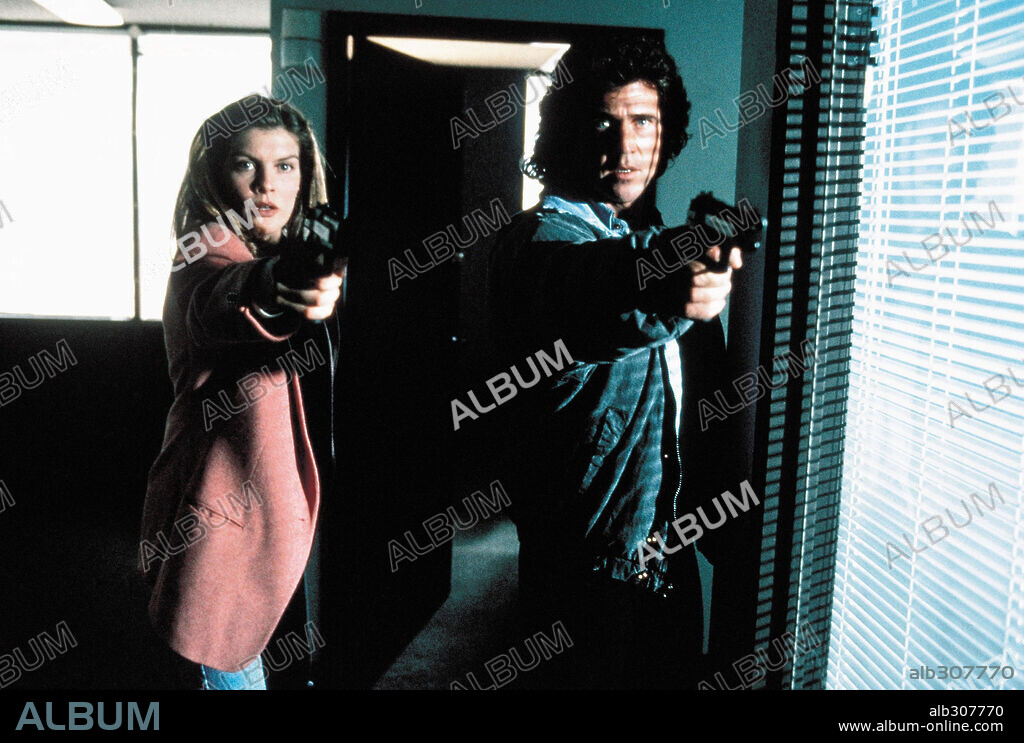 MEL GIBSON and RENE RUSSO in LETHAL WEAPON 3, 1992, directed by RICHARD DONNER. Copyright WARNER BROTHERS.