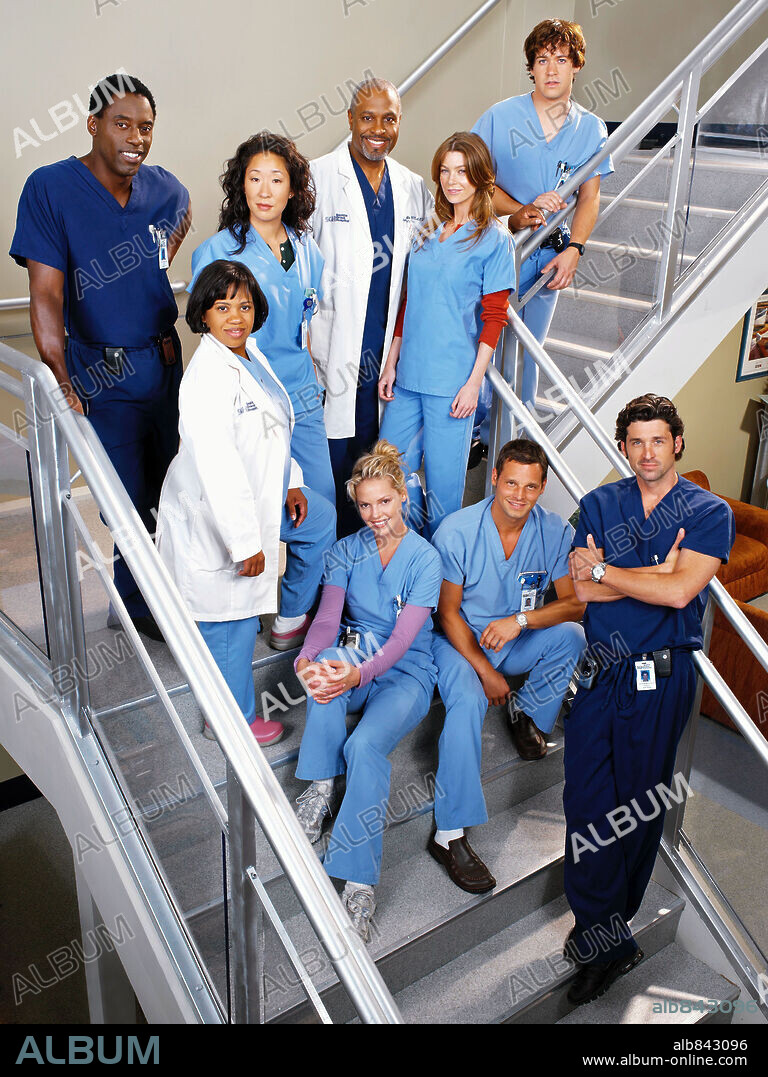 CHANDRA WILSON, ELLEN POMPEO, ISAIAH WASHINGTON, JAMES PICKENS JR., JUSTIN CHAMBERS, KATHERINE HEIGL, PATRICK DEMPSEY, SANDRA OH and T. R. KNIGHT in GREY'S ANATOMY, 2005. Copyright TOUCHSTONE TELEVISION.