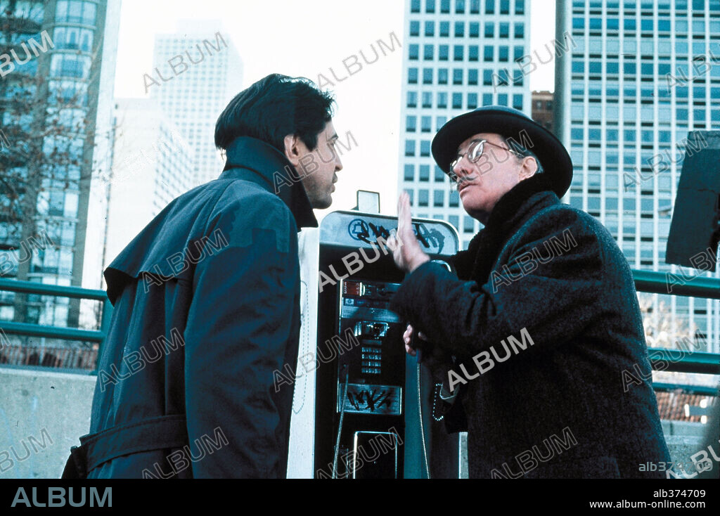 DON AMECHE y JOE MANTEGNA en LAS COSAS CAMBIAN, 1988 (THINGS CHANGE), dirigida por DAVID MAMET. Copyright COLUMBIA PICTURES.