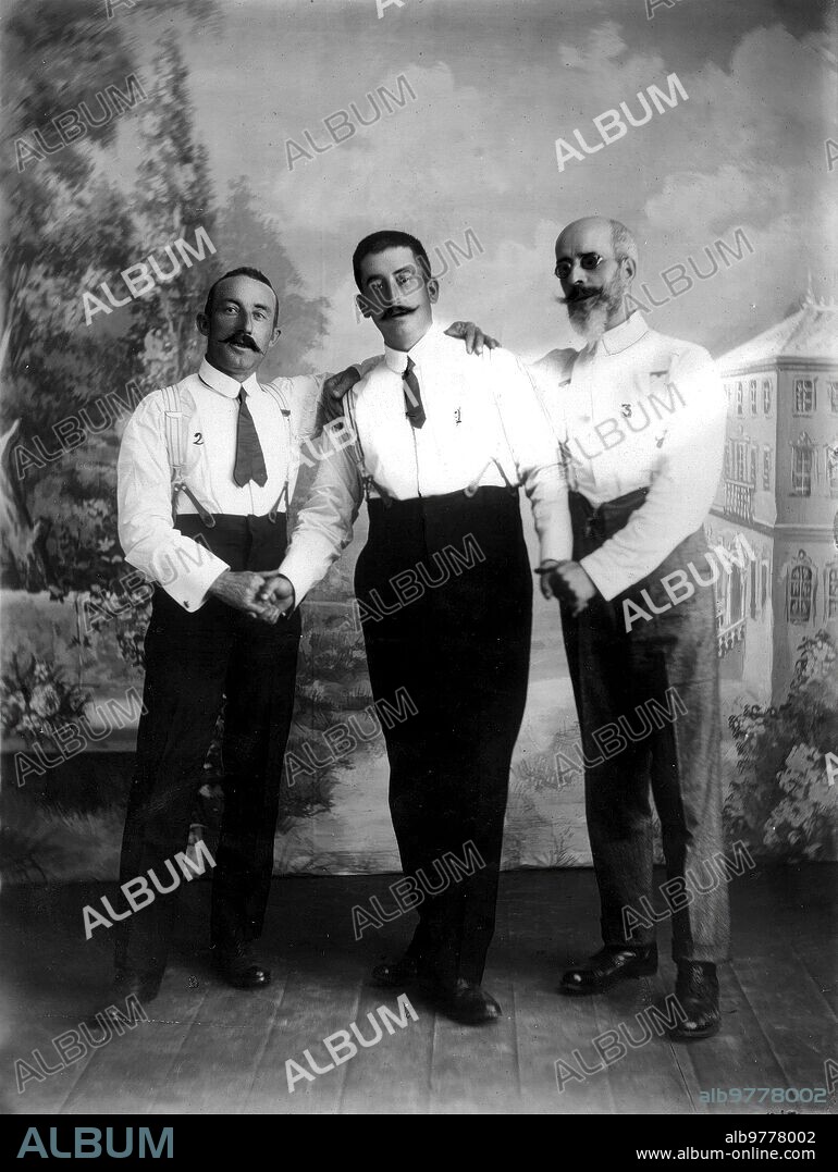Agosto 1910. Del naufragio del Vapor "Martos". El segundo Del "Martos", don Emilio Landaburu (1), que Salvó A diez y ocho Náufragos, Siendo el penúltimo don Vicente Ferrer (2) y el último don Luis Pons Pla (3). Foto: Freyone.