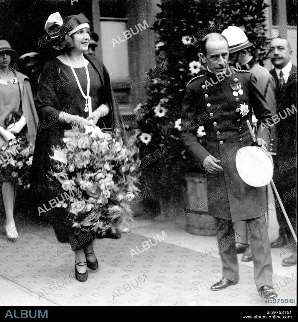 July 15, 1923. Santander. The Royal Day. HM Queen Victoria (1) and HH The Infanta Beatriz (2) leaving the Railway station. (Samot photo).