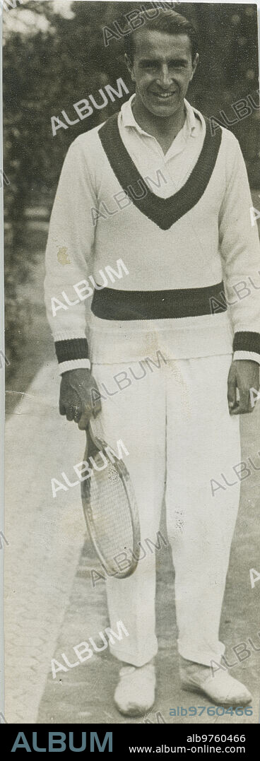 1920 (CA.). El tenista Manuel Alonso de Areyzaga.