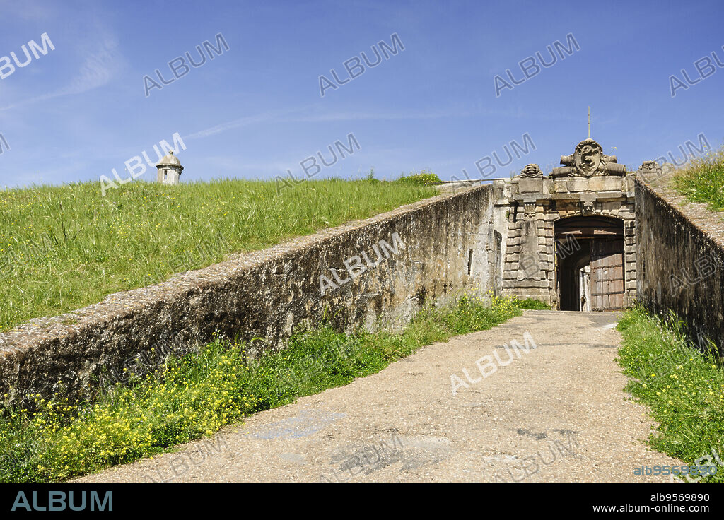 Fuerte Da Graça, construido por el Conde de Lippie en el Siglo XVIII, en el lugar que ocupaba una antigua ermita dominica.Elvas, Alentejo, Portugal, europa.