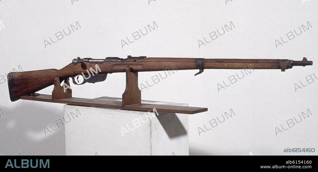 FUSIL MELINCHER SISTEMA MAUSER, CALIBRE 8 mm. DE FABRICACION AUSTRIACA.