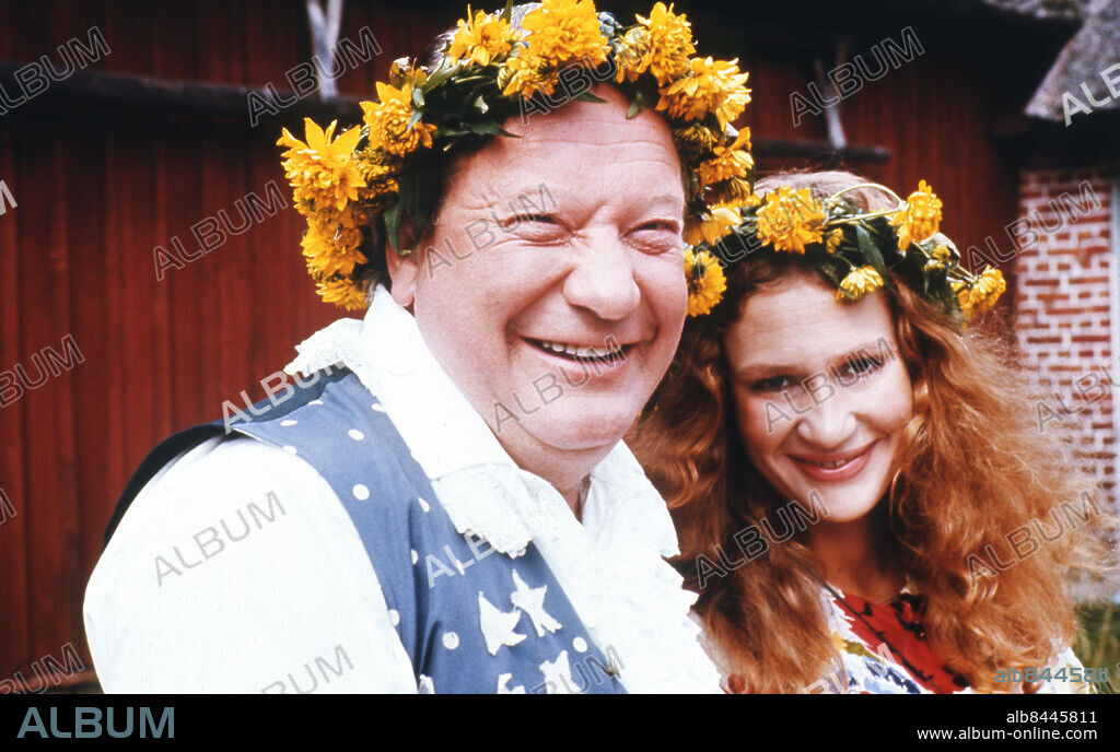 1971.. BROSTER BROSTER Julkalender av Göran Tunström och Tore Palm i regi av Lars Lennart Forsberg Sänt första gången 1971-11-28 Adventskalender Maskroskransar Leende persons: CARL-GUSTAF LINDSTEDT;CLAIRE WIKHOLM sites: SVERIGE.
