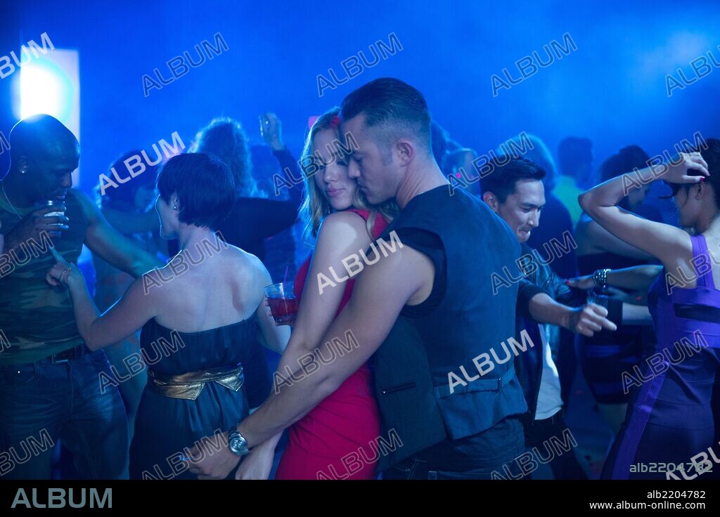 JOSEPH GORDON-LEVITT and SCARLETT JOHANSSON in DON JON, 2013, directed by JOSEPH GORDON-LEVITT. Copyright VOLTAGE PICTURES.