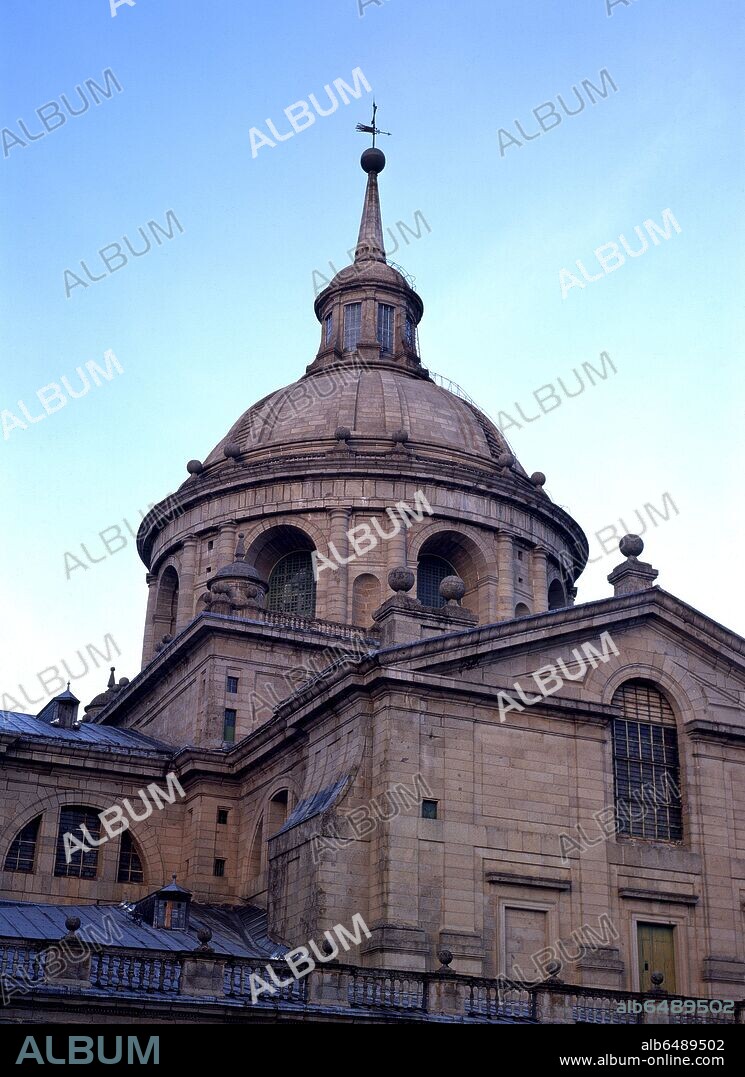 JUAN DE HERRERA. CUPULA DE LA IGLESIA DEL MONASTERIO DEL ESCORIAL - SIGLO XVI.