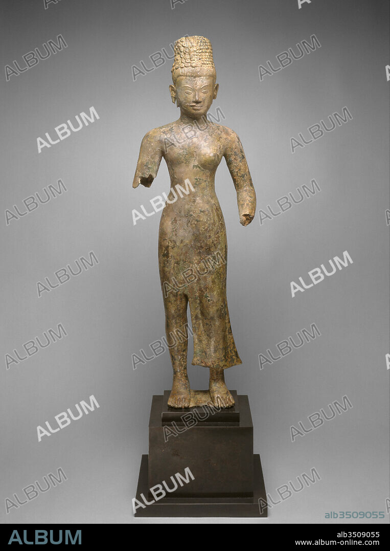 Ardhanarishvara (Composite of Shiva and Parvati), pre-Angkor period, 7th–8th century, Cambodia, Bronze, H. 29 1/2 in. (74.9 cm), Sculpture, Shiva can be depicted as half male and half female to indicate the shakta-shakti relationship of the unified whole. The male half is unmoving but is given a manifest existence through the active female presence (prakrti).