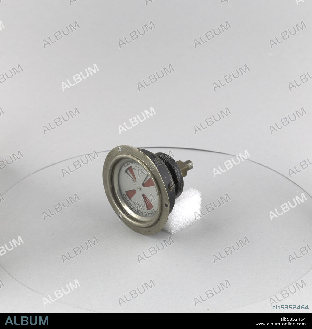J. E. MALIVERT S. A.. Experimental; 7.5cm d; diaphragm-operated.