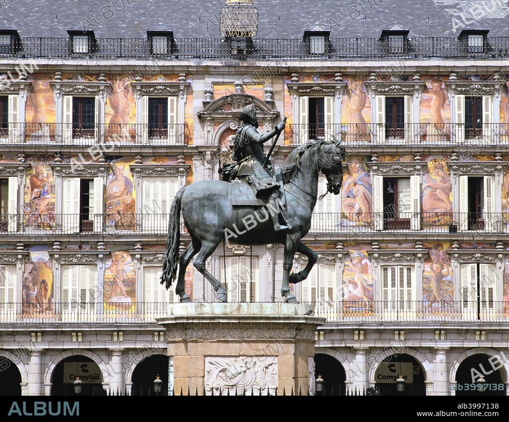 Equestrian statue of King Philip III, Plaza Mayor, Madrid, Spain. The statue of the Spanish king (1578-1621), was made in the early 17th century by Giambologna and Pietro Tacca.