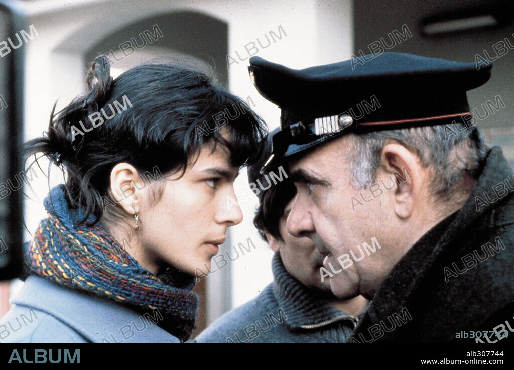 LAURA MORANTE in TRAGEDY OF A RIDICULOUS MEN, 1981 (LA TRAGEDIA DI UN UOMO RIDICOLO), directed by BERNARDO BERTOLUCCI. Copyright WARNER BROS. PICTURES.