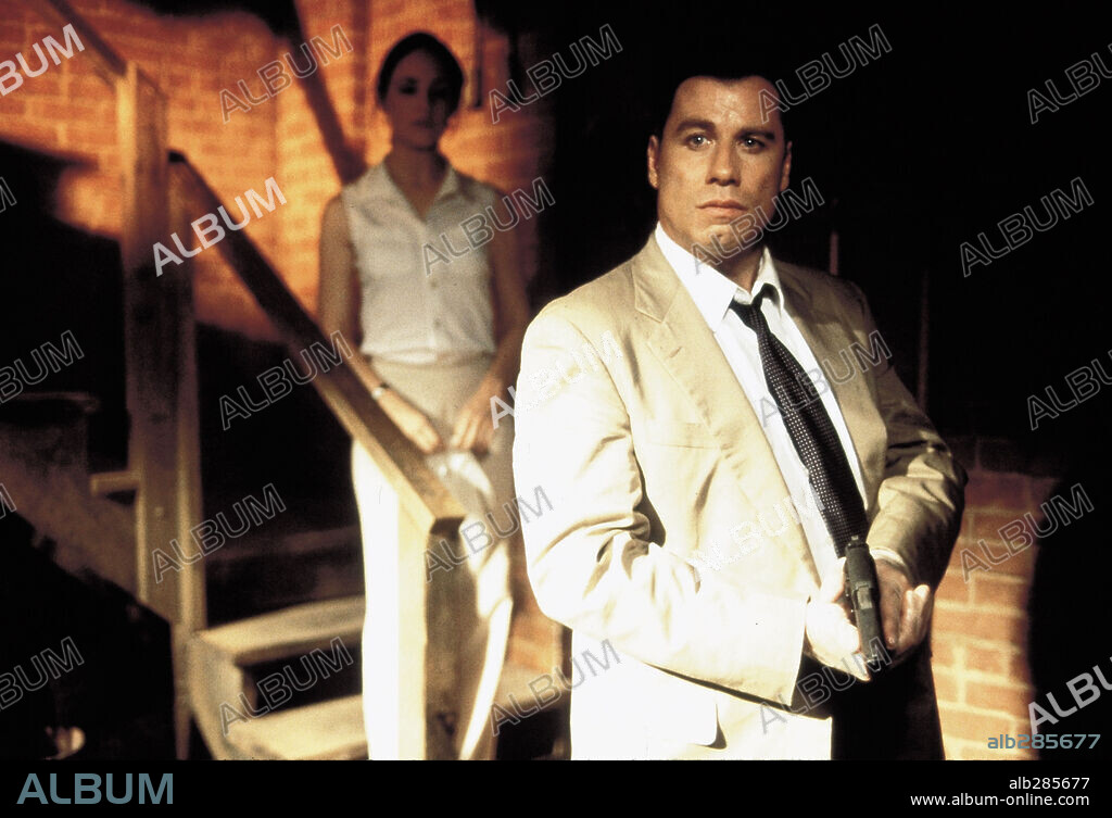 JOHN TRAVOLTA y MADELEINE STOWE en LA HIJA DEL GENERAL, 1999 (THE GENERAL'S DAUGHTER), dirigida por SIMON WEST. Copyright PARAMOUNT PICTURES / FOREMAN, RICHARD.