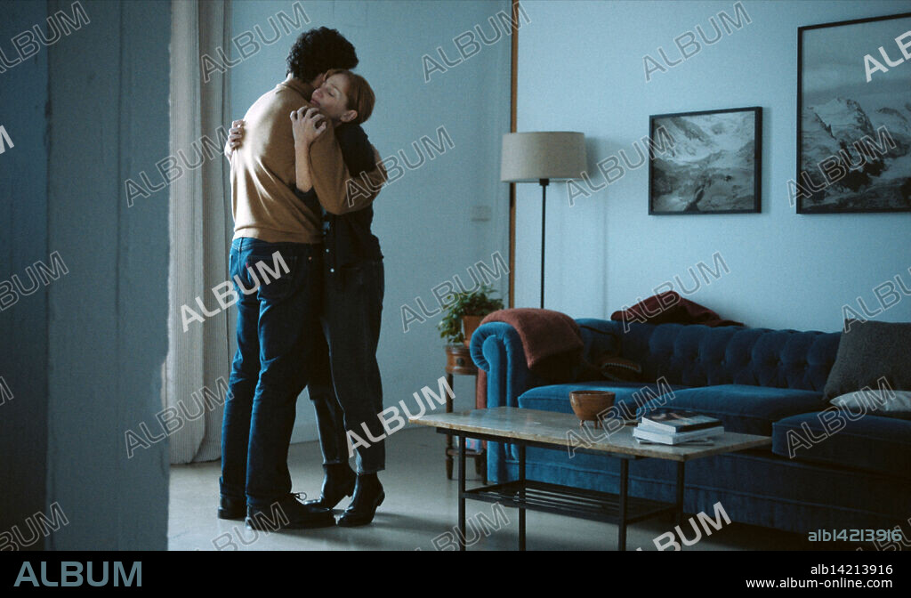 CARLOS MOLINERO and MARIA VAZQUEZ in NOSOTROS, 2025, directed by HELENA TABERNA. Copyright Lamia Producciones / Vértigo Films / RTVE / ETB.