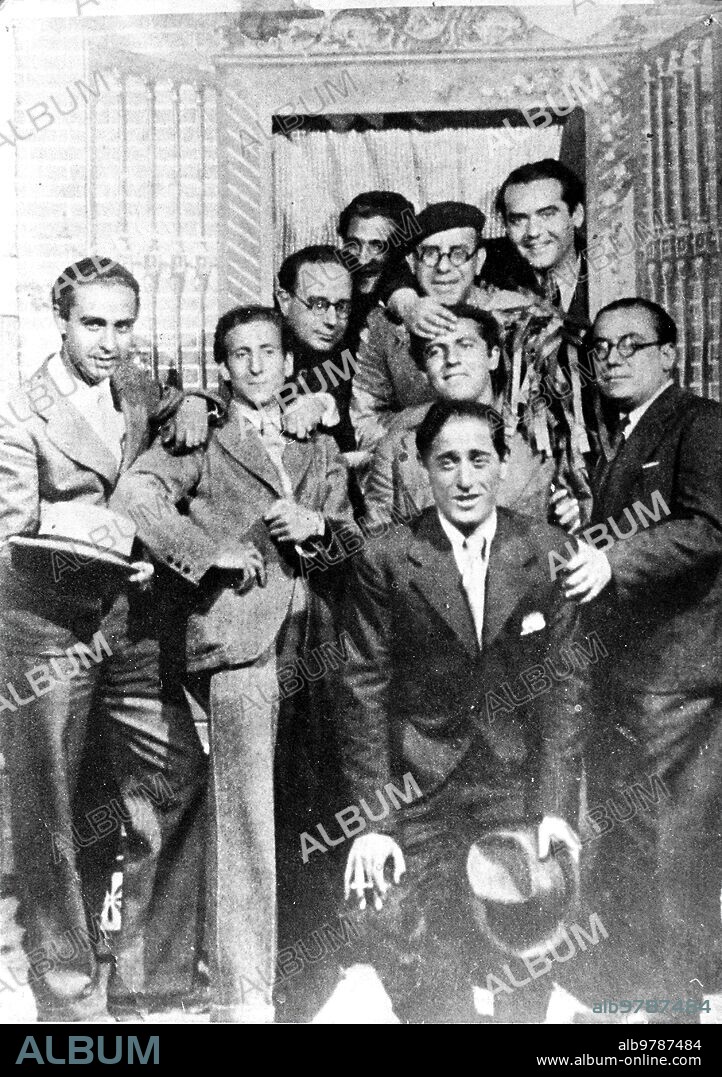 Next to these Lines, To the Right, the Last Photograph, perhaps, by Federico García Lorca, on June 29, 1936, with a group of Friends. Next to the poet appears Eduardo Ugarte, Co-editor of La "Barraca", and, below him, Rafael Rodríguez Rapun, Lorca's great friend and secretary of University Theatre. You can also see, among others, the painter José Caballero (first on the left), the musician Logo Adolfo Salazar and Juan Antonio Morales, López Valencia, Morón and the bullfighter Pepe Amorós.