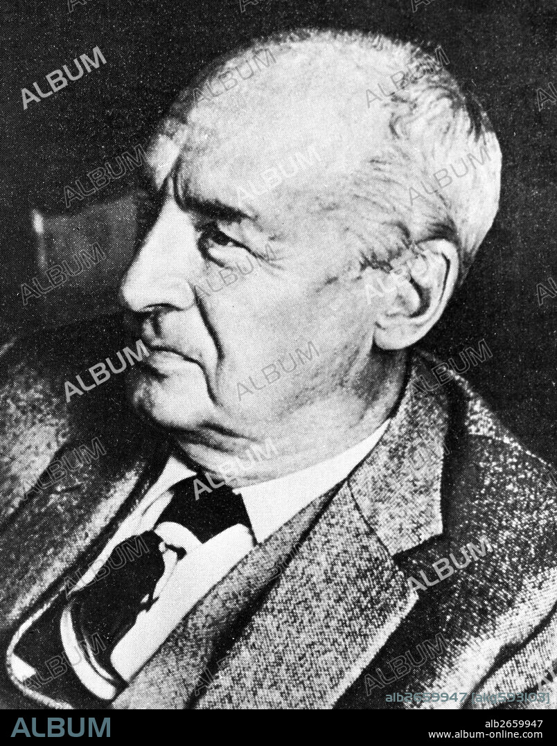 Nabokov, Vladimir amerikan. Schriftsteller u. Zoologe russ. Herkunft, St. Petersburg 23.4.1899-Monteux 2.7.1977. Porträtaufnahme, 1975.