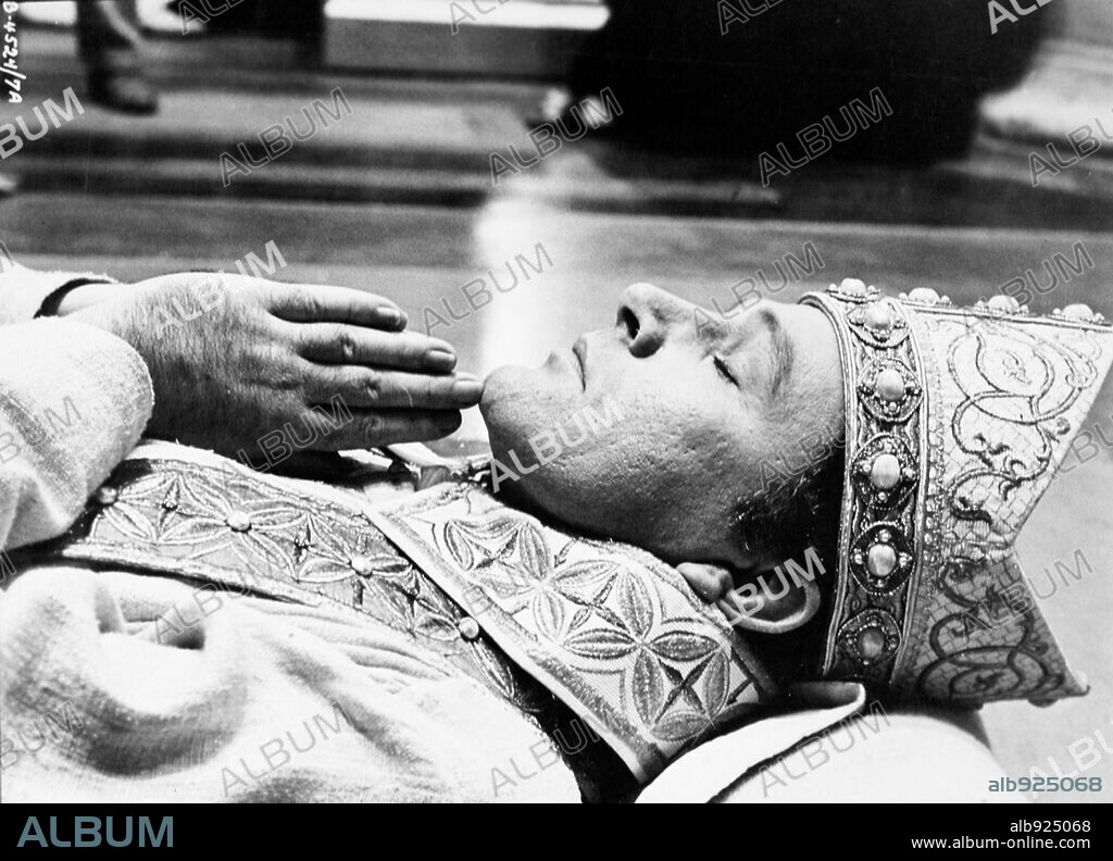 RICHARD BURTON in BECKET, 1964, unter der Regie von PETER GLENVILLE. Copyright PARAMOUNT PICTURES.