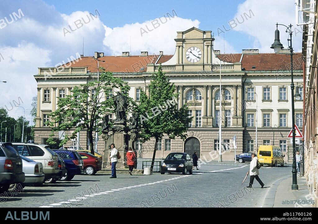 General view of Pohorelec Square in the Hradcany/Mala Strana area of Prague *** Local Caption ***.