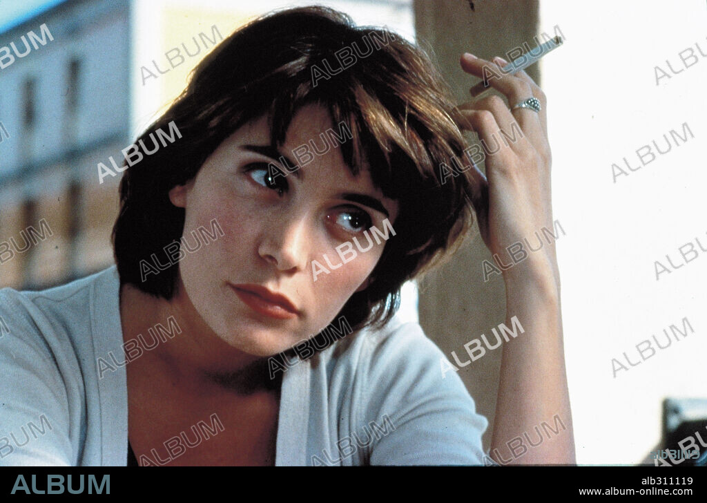 NO RESPIRES, EL AMOR ESTA EN EL AIRE, 1999, dirigida por JOAN POTAU. Copyright ASTROLABIO PRODUCCIONES,  S.L./SOGEDASA.