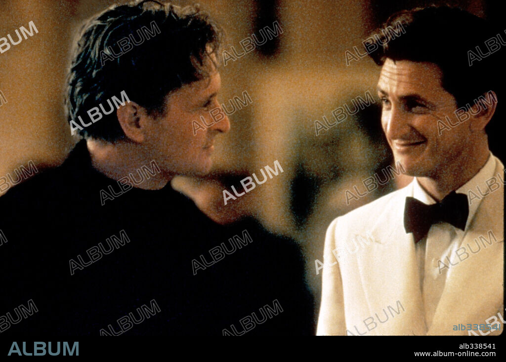 MICHAEL DOUGLAS und SEAN PENN in THE GAME, 1997, unter der Regie von DAVID FINCHER. Copyright POLYGRAM / FRIEDKIN, TONY.