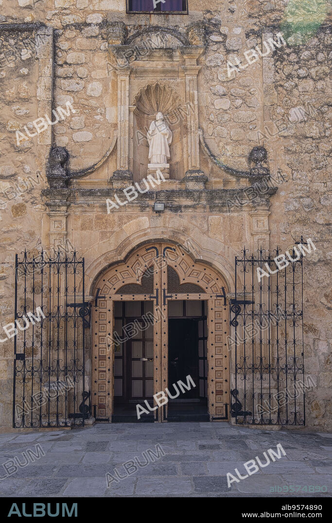 iglesia parroquial de San Esteban protomártir, San Esteban de Gormaz, Soria, Comunidad Autónoma de Castilla, Spain, Europe.