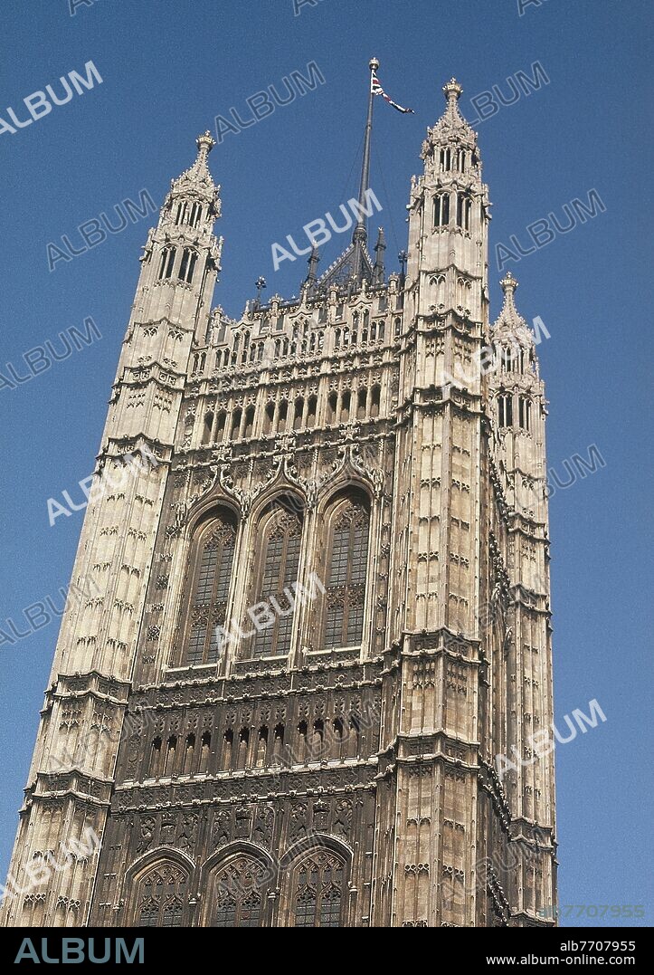 CHARLES BARRY 1795-1860 / AUGUSTUS PUGIN. VICTORIA TOWER-DETALLE DE UNA DE LAS TORRES DEL PARLAMENTO. - FOTO OCT 88.