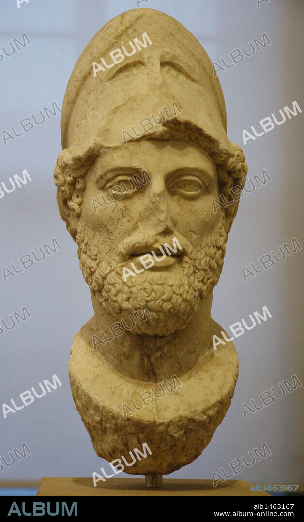 PERICLES (h.495-429 aC). Estadista ateniense. BUSTO en mármol de PERICLES. Copia romana de la estatua original griega de Cresilas. Fechada hacia el 429 a.C. Procede de la Isla de Lesbos. Museo Egipcio (Altes Museum). BERLIN. Alemania.