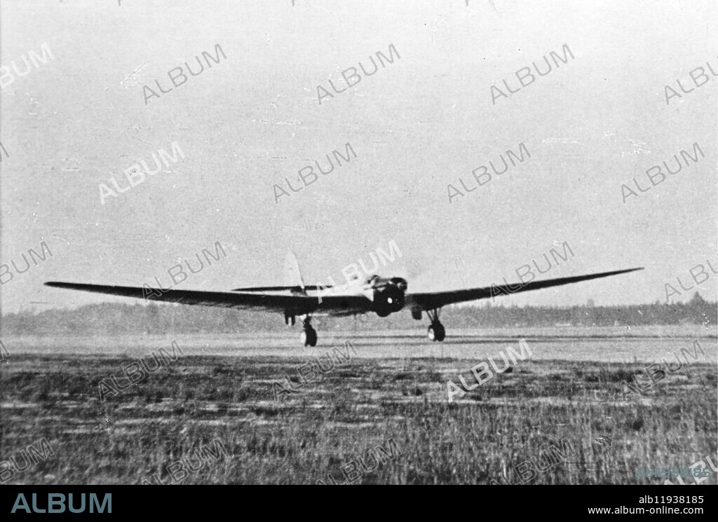 The Tupolev ANT-25 Russian Test Plane being piloted by Valery Pavlovich Chkalov with his team Georgui Baidukov and Alexandre Beliakov on the first non-stop flight from Moscow to Petropavlovsk, Kamchatskiy. (9374 km for 56 h 20 min). 20 July 1936. Supplied By: SCRSS - Society for Co-operation in Russian & Soviet Studies.