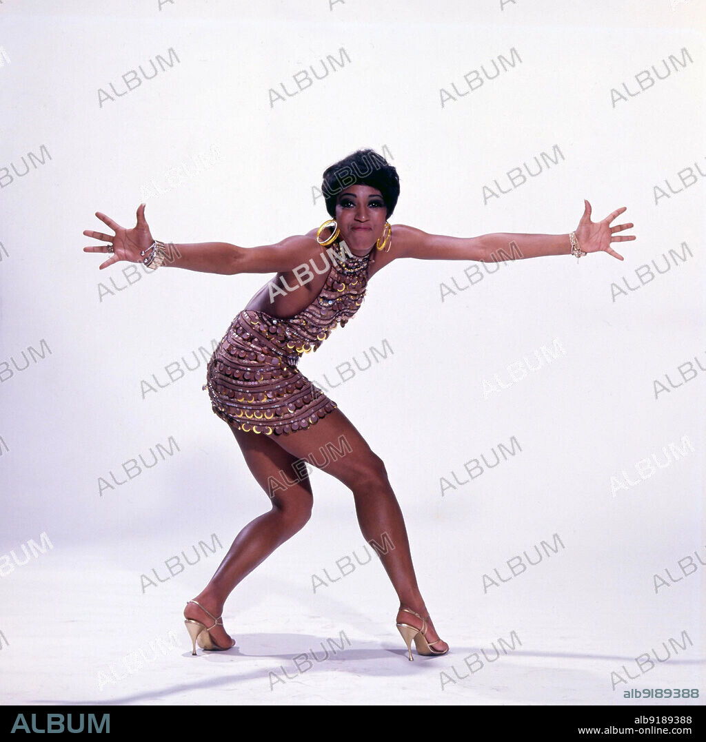 PAULA KELLY in SWEET CHARITY, 1969, directed by BOB FOSSE. Copyright UNIVERSAL PICTURES.