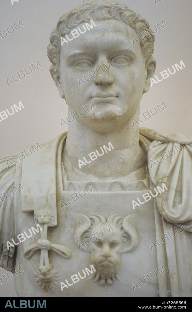 Retrato de Domiciano (51-96 d. C.). Emperador romano de la Dinastía Flavia. 81-96 d. C. Busto moderno del escultor italiano manierista Guglielmo della Porta (siglo XVI). Colección Farnese. Museo Arqueológico Nacional. Nápoles. Italia.