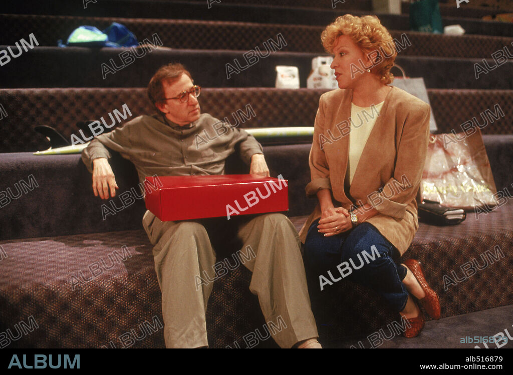 BETTE MIDLER and WOODY ALLEN in SCENES FROM A MALL, 1991, directed by PAUL MAZURSKY. Copyright TOUCHSTONE PICTURES.