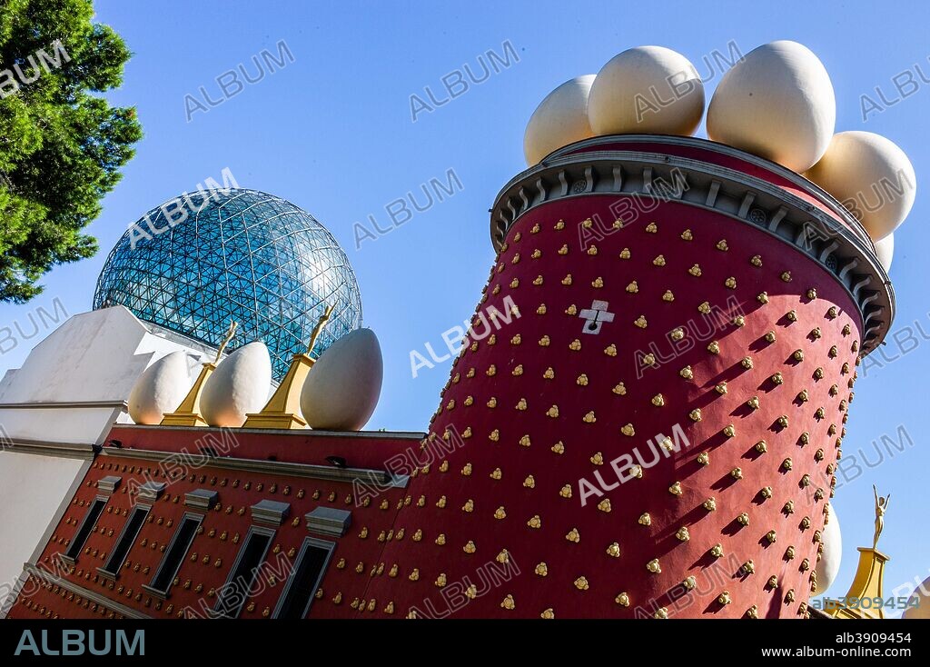 SALVADOR DALÍ. Dalí. September 11, 2018 - Figueres, Spain - Picture shows the 'Teatre-Museu Salvador Dali' (Theatre-Museum Salvador Dali) in Figueras on September 11, 2018. 11/09/2018